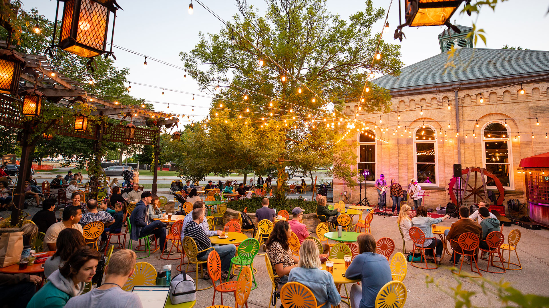 Local live music at The Couture Apartments in Milwaukee, WI